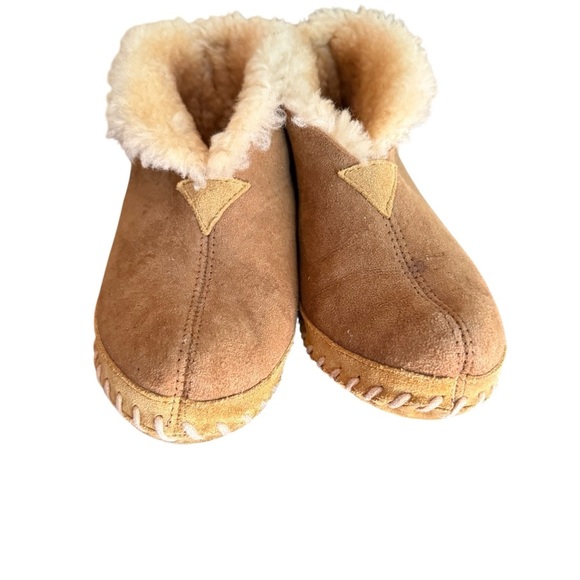 LL Bean Women's Wicked Good Slippers Brown Suede Shearling Lined Size 6 - Picture 1 of 11